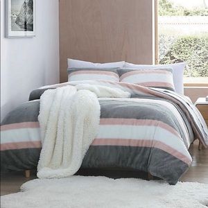UGG Keily polar faux fur 2 piece comforter with pillow sham